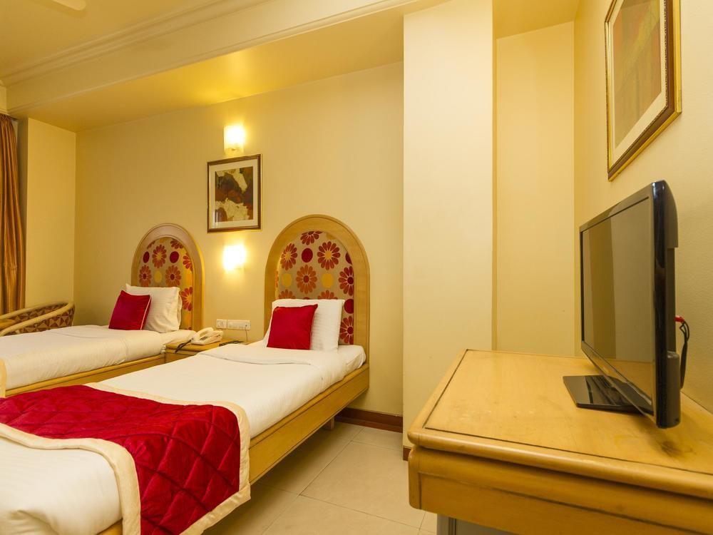 Capital O 333 Hotel Crystal Homes Bangalore Exterior foto