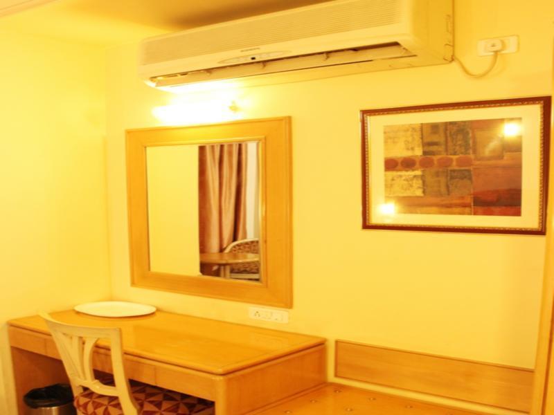 Capital O 333 Hotel Crystal Homes Bangalore Exterior foto