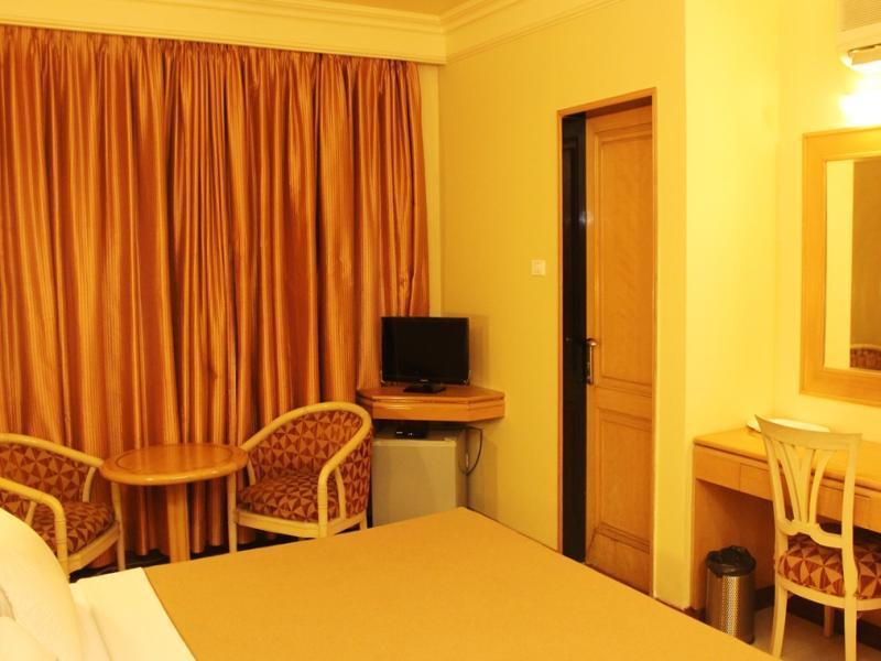 Capital O 333 Hotel Crystal Homes Bangalore Exterior foto