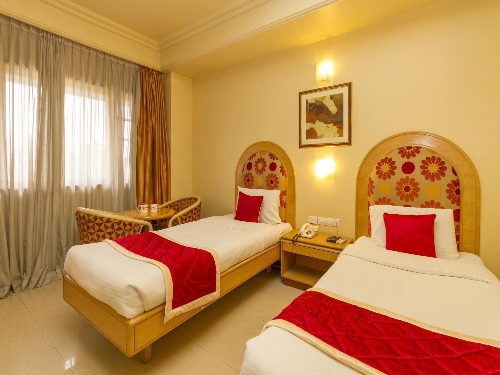 Capital O 333 Hotel Crystal Homes Bangalore Exterior foto