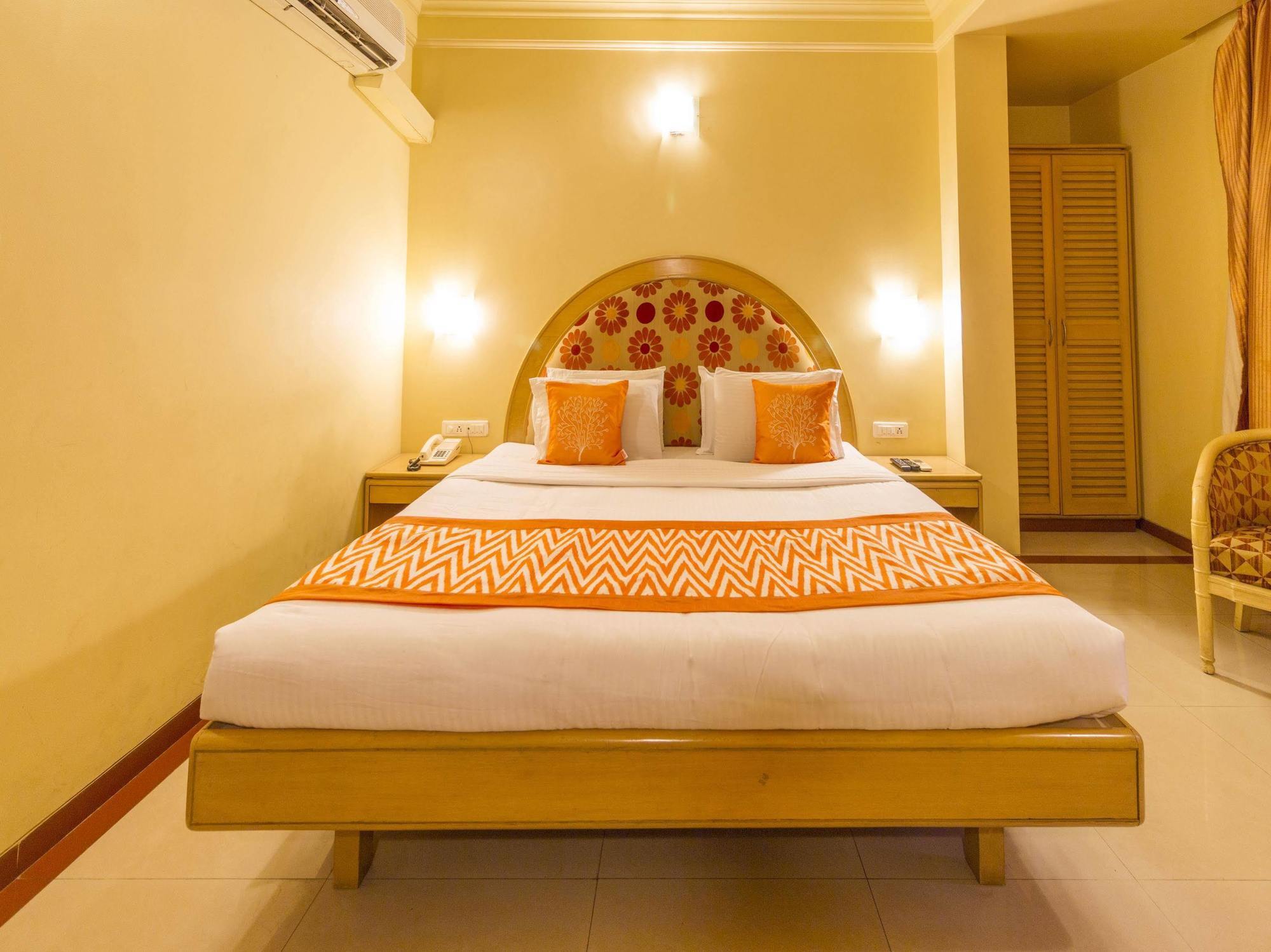 Capital O 333 Hotel Crystal Homes Bangalore Exterior foto
